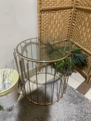 طاولات جانبيه حديد وزجاج مقاسين
