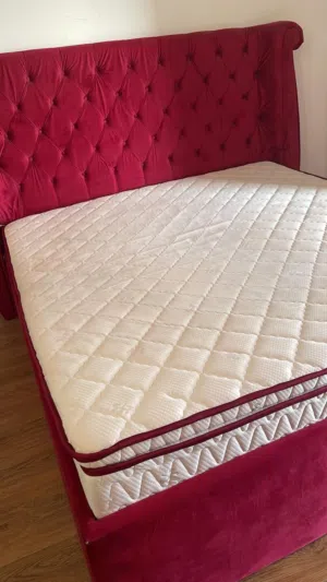 Bedroom bed