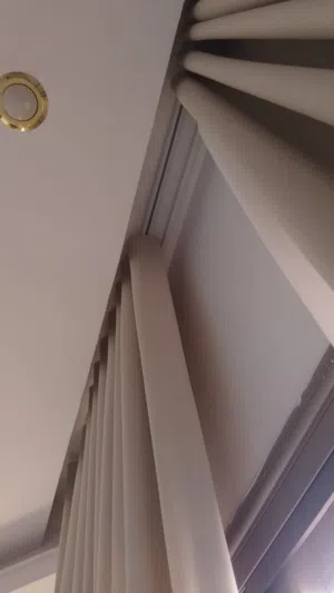 مطلوب شخص للسكن غير مدخن استديو ثلاث افراد وهو الرابع الاجار 130 شعري بخيطان عند مدرسه النهضة بعماره