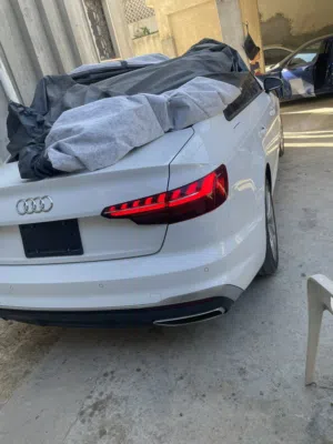 اودي اي فور