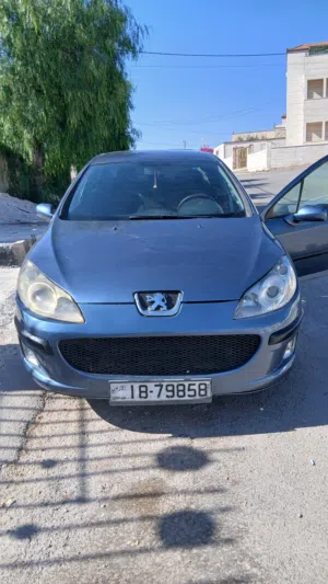 سيارة بيجو 407 موديل 2008 لون أزرق بحالة جيدة مع تأمين شامل ومرخصة