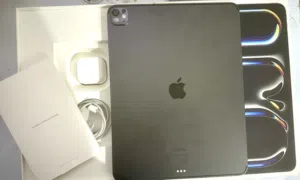 iPad Pro  13 inch m4 256 جيجا  بيدعم   شريحه   نضيف جداااا بطاريه   95