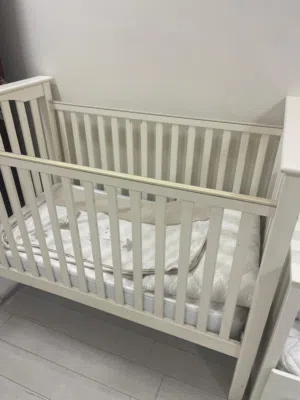 سرير اطفال