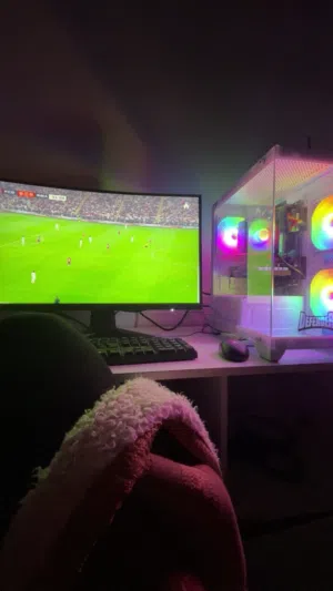 Pc مستعمل بحالة ممتازة جداً