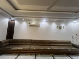 6قطع كراسي مع طاولة للبيع