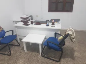 اثاث مكتبي مكتب كامل وطاولات وكراسب