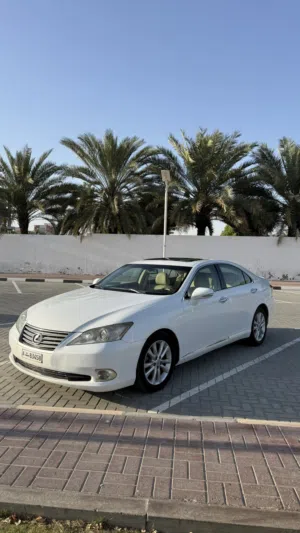 للبيع لكسز es350 موديل 2012