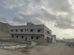 2 Floors . 300 m2 . Landlord0