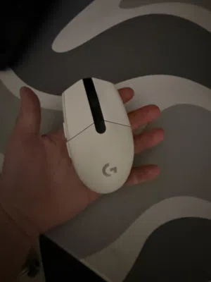 Logetich g305 wireless gaming mouse