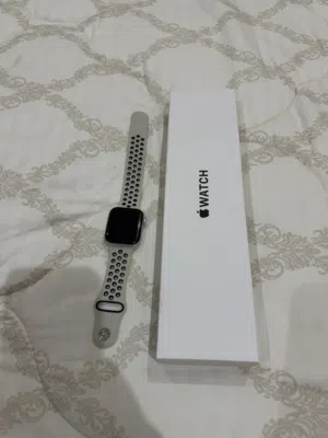 apple watch SE 1st Generation 44 mm