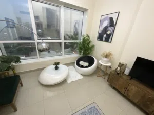1 bed room flat( 1 bhk furnished ) No commision