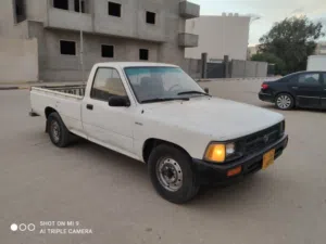 تيوتا هايلوكس 95 حاله دار
