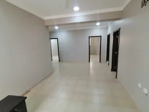 140 m2 3 Bedrooms Apartments for Rent in Central Governorate Sanad