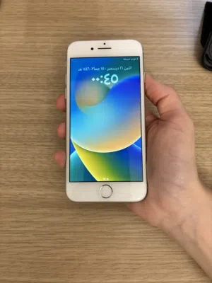 ايفون 8 مستعمل بحالة ممتازه