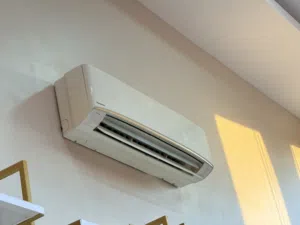 مكيفات وستارة محل للبيع
