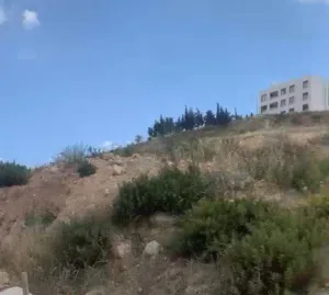 ارض سكنية مميزه سكن أ خاص في السلط بالقرب من قصر العدل