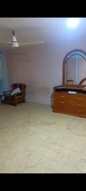 220 m2 4 Bedrooms Townhouse for Rent in Basra Najibiya