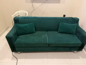 كنبة في حال الجديد كلياً لعدد 3 اشخاص