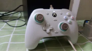 تواصل واتس أو على سوق فقطXbox one