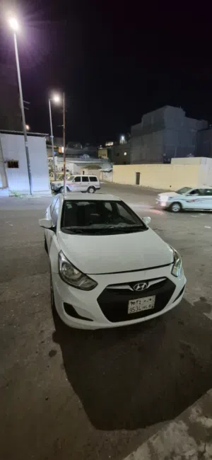 Hyundai Accent 2012
