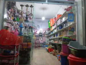 محل جاهز  للبيع بكامل عدته  (صيدليه او مكتبه او ادوات منزليه )