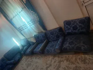 مجلس سعودي ارضي تفصيل ارضيتوا خشب مصنوع من قطن وريش نعام