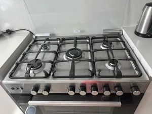 Media 5 burners in excellent condition