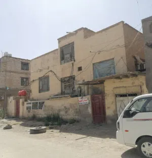دار للبيع موقع تجاري