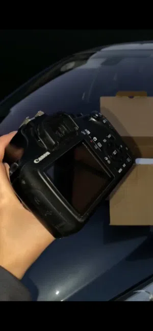 كامرة canon eos 1100d