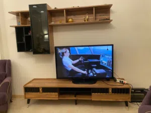 مكتبة وطاولة للبيع