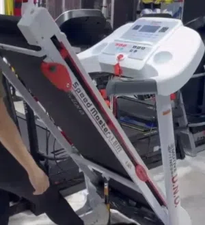 Treadmill  +yoga mat