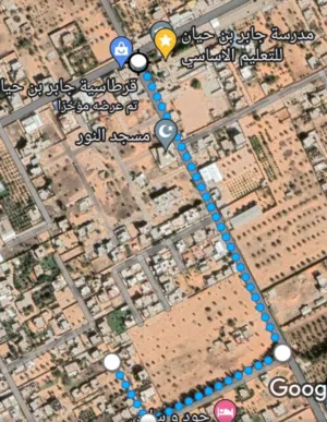 قطعة ارض مسيجة بمساحة 820 متر بالقرب من مدرسة جابر بن حيان  نصف كاش ونصف حوالة مصرفية