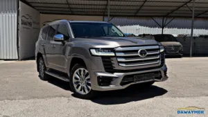 Toyota Land Cruiser VXR 2022 (70th anniversary ) لون مميز فحص كامل اعلى صنف !!