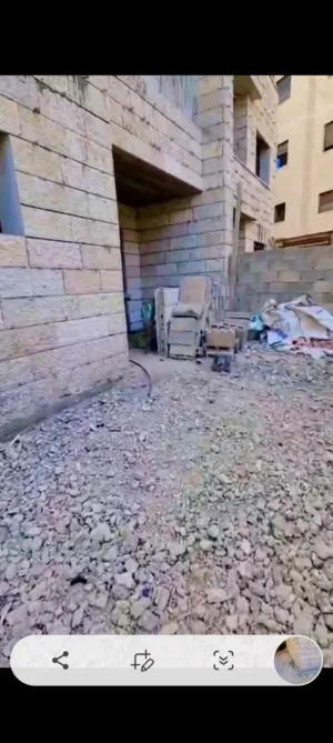 شقه عظم للبيع في بتونيا مساحه داخلي 150متر مع ارض 200متر
