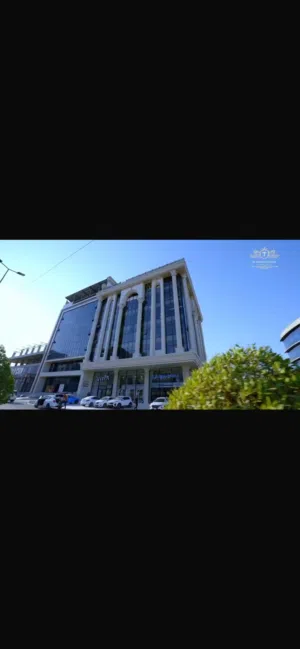 بنايه تجارية  للبيع مساحة 620م في المنصور