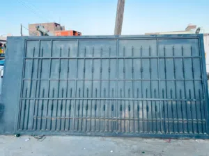 باب قراج طول 2.5م عرض 5م