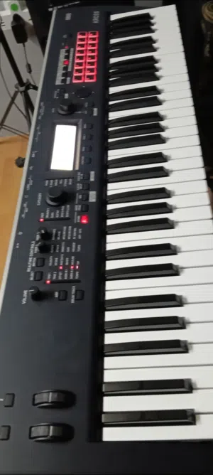 portable synthesizer workstation