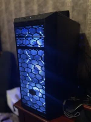 Gaming pc xfx rx6600xt i7 , 32 gb ram 256 m.2 1 tb hdd liquid cooler Rgb fan’s