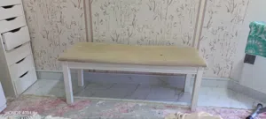 كرسي مكمل للاثاث
