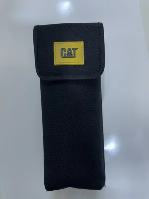 شنطة صغيرة لليد اصلية من شركت cat بلون الاسود انيقة وحجمها منانسب الاغراض الصغيرة و المال