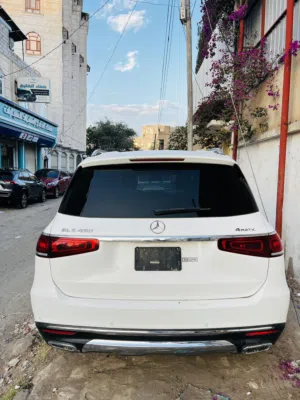 مرسيدس بسعر مغري GLS 450 7 مقاعد دبل