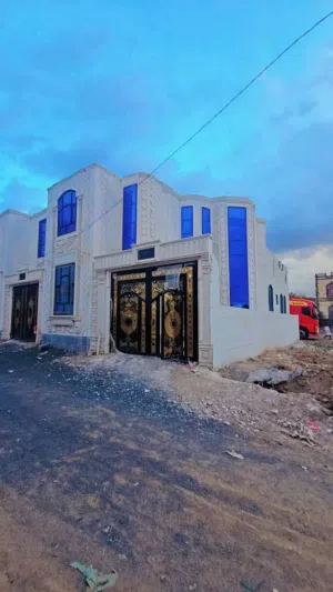 16 m2 4 Bedrooms Townhouse for Sale in Sana'a Ar Rawdah