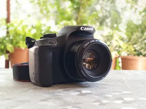 DSLR Cameras . Canon . Used0