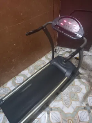 جهاز جري يتحمل وزن 120كيلو بي جهاز نبض القلب بي تحكم سرعه