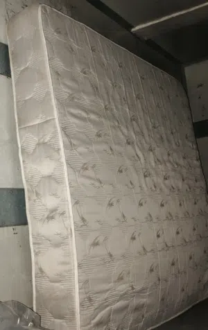 فرشه زنبرك نظيفه للبيع قياس 200*170*25