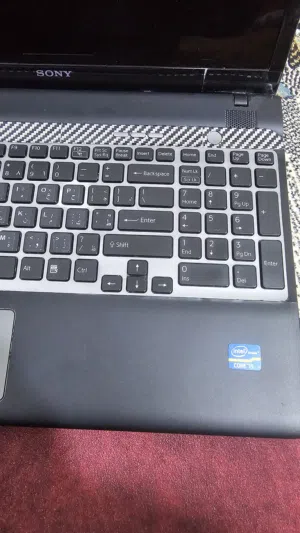 سوني فايو الجيل الثالث كور5الرام6الذاكرة 500كيبورد مضيئ بدون عيوب