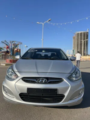 Hyundai أكسنت 2013