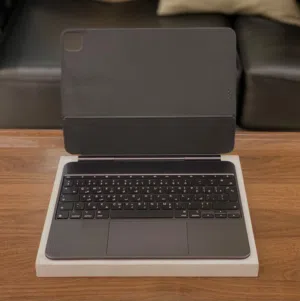 Apple iPad Magic Keyboard For iPad Pro 13-inch (M4/M5) Arabic - Black