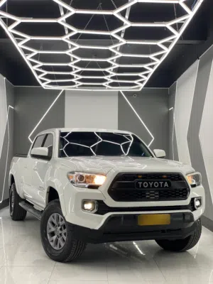 Used Toyota Tacoma in Al Batinah