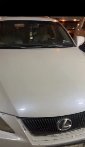 لكزس is 300 موديل 2008 بيعة سريعه